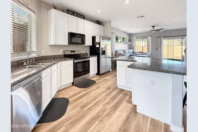 8931 W Saint John Road, Peoria, AZ 85382 - Photo 4