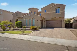 2207 E Lindrick Dr, Gilbert, AZ 85298 - Photo 2