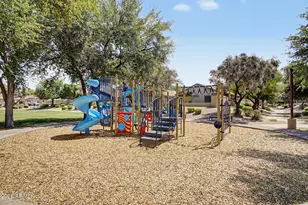1046 N San Benito Dr, Gilbert, AZ 85234 - Photo 38