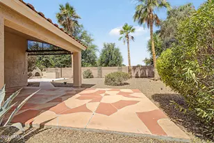 1046 N San Benito Dr, Gilbert, AZ 85234 - Photo 30