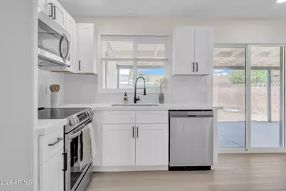4522 W Rovey Avenue, Glendale, AZ 85301 - Photo 10