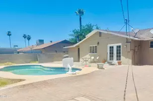 3739 W Flynn Ln, Phoenix, AZ 85019 - Photo 2