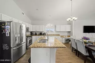 725 W Beverly Ln, Phoenix, AZ 85023 - Photo 18