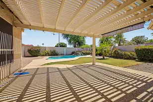 725 W Beverly Ln, Phoenix, AZ 85023 - Photo 38