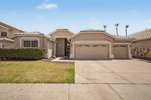 725 W Beverly Ln, Phoenix, AZ 85023 - Photo 1