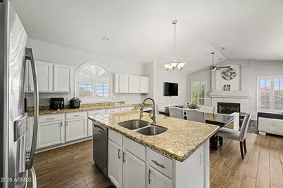 725 W Beverly Lane, Phoenix, AZ 85023 - Photo 16
