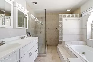4601 W Golden Ln, Glendale, AZ 85302 - Photo 14