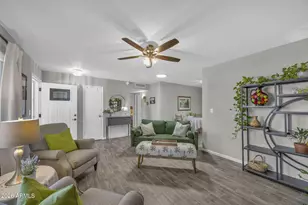 10247 N 108th Dr, Sun City, AZ 85351 - Photo 6