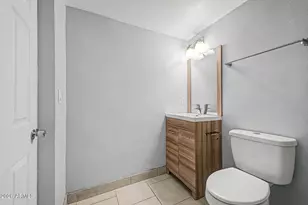 2410 W Vista Ave, Phoenix, AZ 85021 - Photo 10