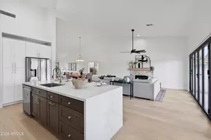 2011 E Clipper Ln, Gilbert, AZ 85234 - Photo 8