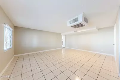 10215 N 35th Drive, Phoenix, AZ 85051 - Photo 6