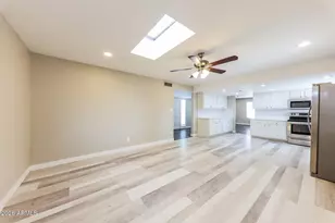 10215 N 35th Dr, Phoenix, AZ 85051 - Photo 18