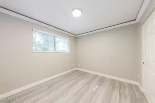10215 N 35th Dr, Phoenix, AZ 85051 - Photo 12