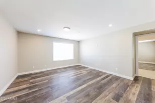10215 N 35th Dr, Phoenix, AZ 85051 - Photo 16