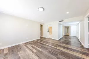 10215 N 35th Dr, Phoenix, AZ 85051 - Photo 14
