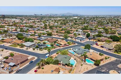 4001 S Hazelton Lane, Tempe, AZ 85282 - Photo 70