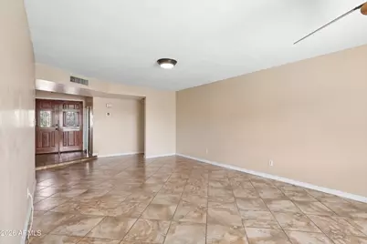 4001 S Hazelton Lane, Tempe, AZ 85282 - Photo 8