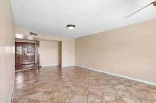 4001 S Hazelton Ln, Tempe, AZ 85282 - Photo 8