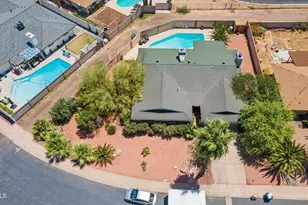 4001 S Hazelton Ln, Tempe, AZ 85282 - Photo 2