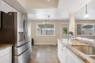 4001 S Hazelton Ln, Tempe, AZ 85282 - Photo 36