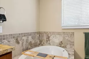 4001 S Hazelton Ln, Tempe, AZ 85282 - Photo 44