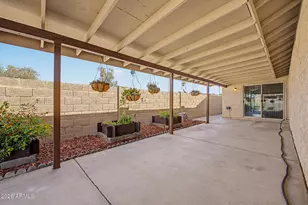 5212 E Tamblo Dr, Phoenix, AZ 85044 - Photo 32