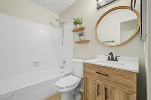 3109 E Siesta Ln, Phoenix, AZ 85050 - Photo 14