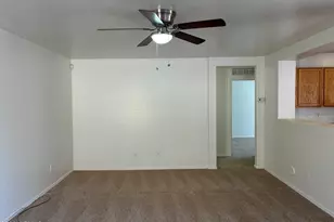 6027 W Encinas Ln, Phoenix, AZ 85043 - Photo 4