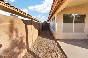 8916 W Davis Rd, Peoria, AZ 85382 - Photo 28
