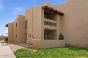 8651 E Royal Palm Rd, Scottsdale, AZ 85258 - Photo 16