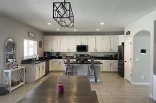 12376 W Sells Dr, Avondale, AZ 85392 - Photo 4