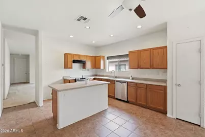 641 W Jahns Court, Casa Grande, AZ 85122 - Photo 4