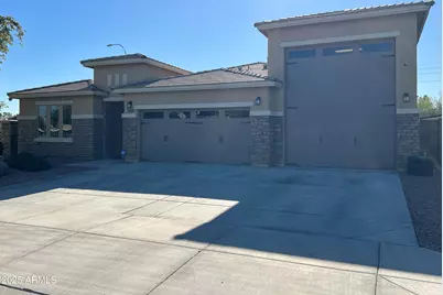 10605 W Catalina Drive, Avondale, AZ 85392 - Photo 2