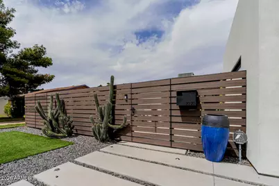 2220 E Weldon Avenue, Phoenix, AZ 85016 - Photo 8