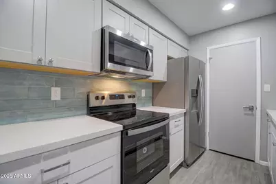 2220 W Dora Street #214, Mesa, AZ 85201 - Photo 2