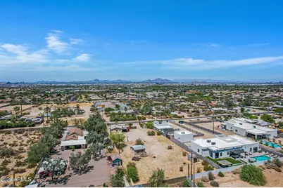 2237 E Desert Lane, Phoenix, AZ 85042 - Photo 22