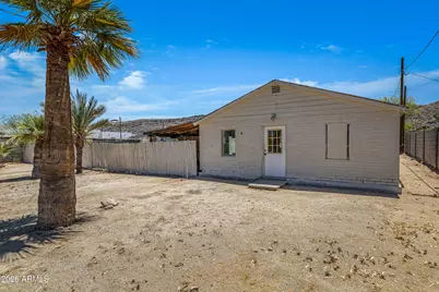2237 E Desert Lane, Phoenix, AZ 85042 - Photo 10