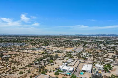 2241 E Desert Lane, Phoenix, AZ 85042 - Photo 22