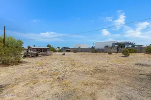 2241 E Desert Ln, Phoenix, AZ 85042 - Photo 18
