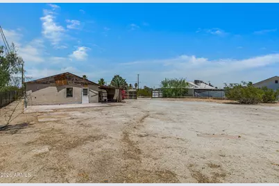2241 E Desert Lane, Phoenix, AZ 85042 - Photo 12