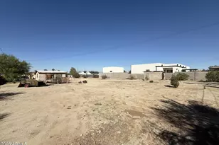 2241 E Desert Ln, Phoenix, AZ 85042 - Photo 8
