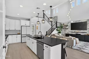 21627 N 59th Wy, Phoenix, AZ 85054 - Photo 4