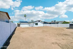 113 N Ridge Cir, Mesa, AZ 85203 - Photo 28