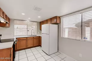 3243 N 77th Dr, Phoenix, AZ 85033 - Photo 8