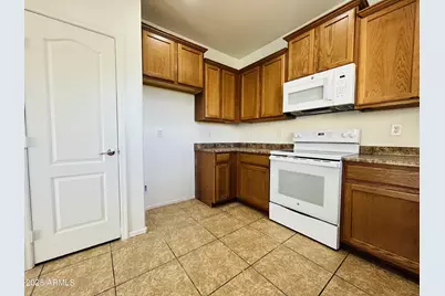 7216 N 72nd Drive, Glendale, AZ 85303 - Photo 6