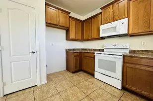 7216 N 72nd Dr, Glendale, AZ 85303 - Photo 6