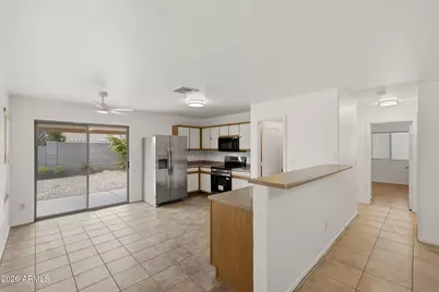 13517 W Young Street, Surprise, AZ 85374 - Photo 4