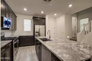 1087 E Chapman Dr, Chandler, AZ 85286 - Photo 4