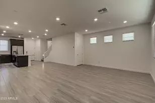 1087 E Chapman Dr, Chandler, AZ 85286 - Photo 6