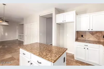 18606 W Sunnyslope Lane, Waddell, AZ 85355 - Photo 10